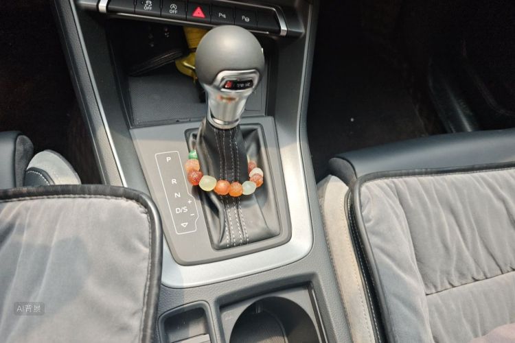 Audi Q3 2025 immagine di auto #16
