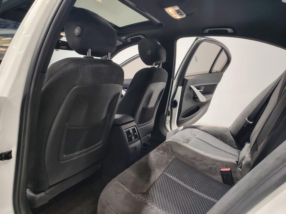 BMW 3 Series 2017 #13 BMW 3 Series 2017 car image #13