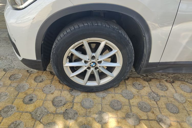 BMW X1 2019 #8 BMW X1 2019 car image #8