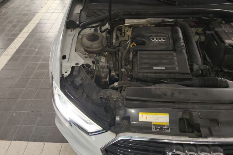 Audi A3 2018 car image #23