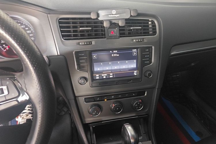 Volkswagen Golf 2017 #13 Volkswagen Golf 2017 car image #13