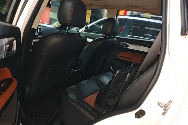 GEELY Vision X6 2018 car image #17