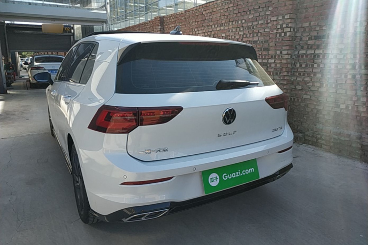 Volkswagen Golf 2022 car image #5