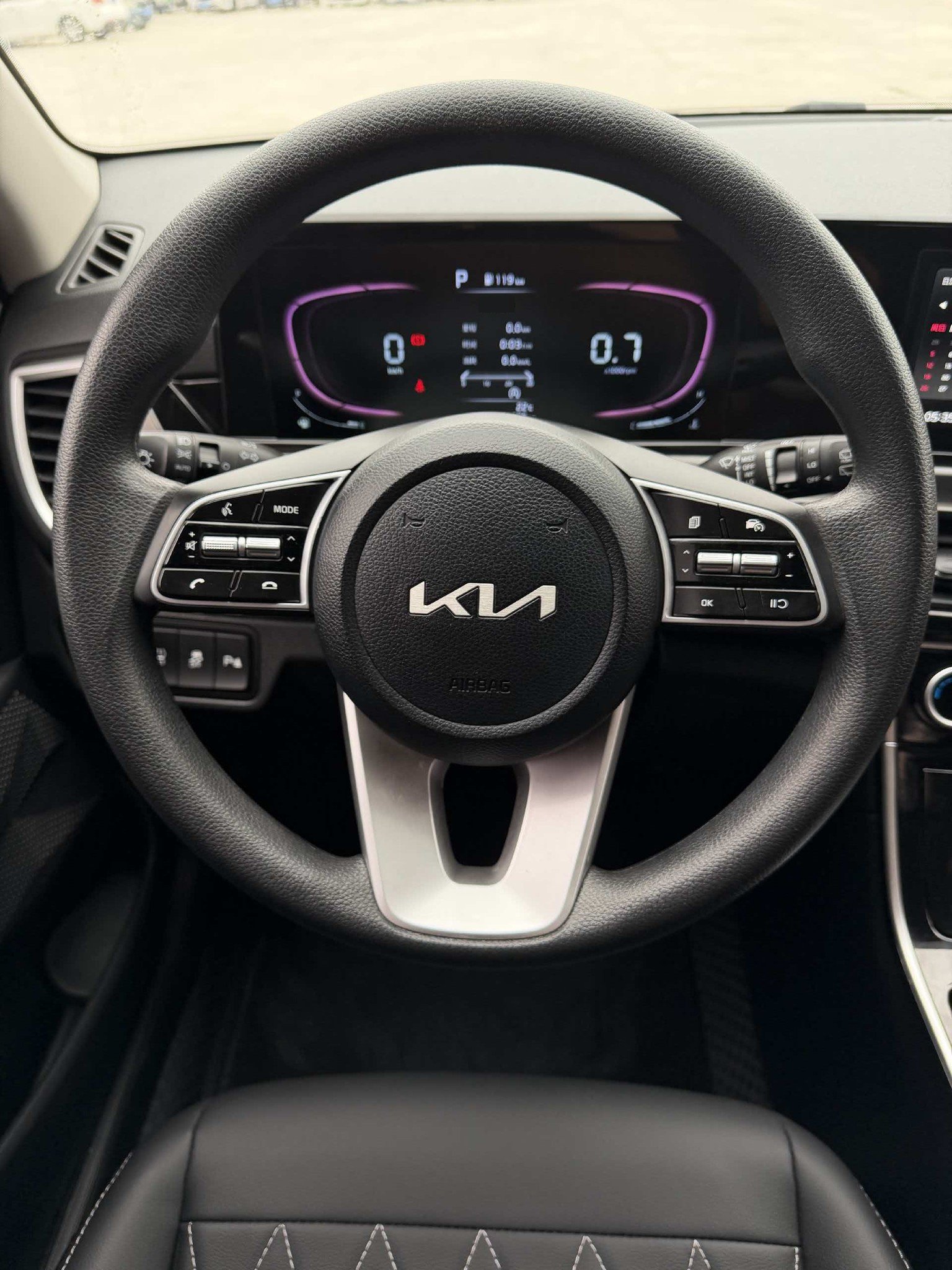 Kia Seltos 2023 car image #11