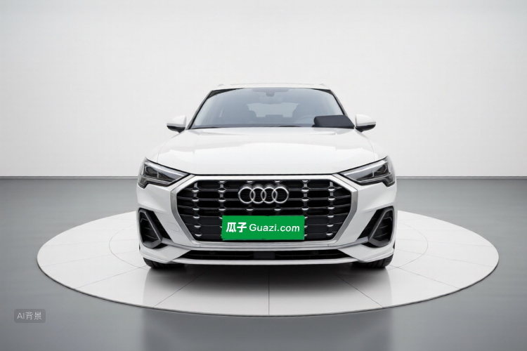 Audi Q3 2023 car image #3