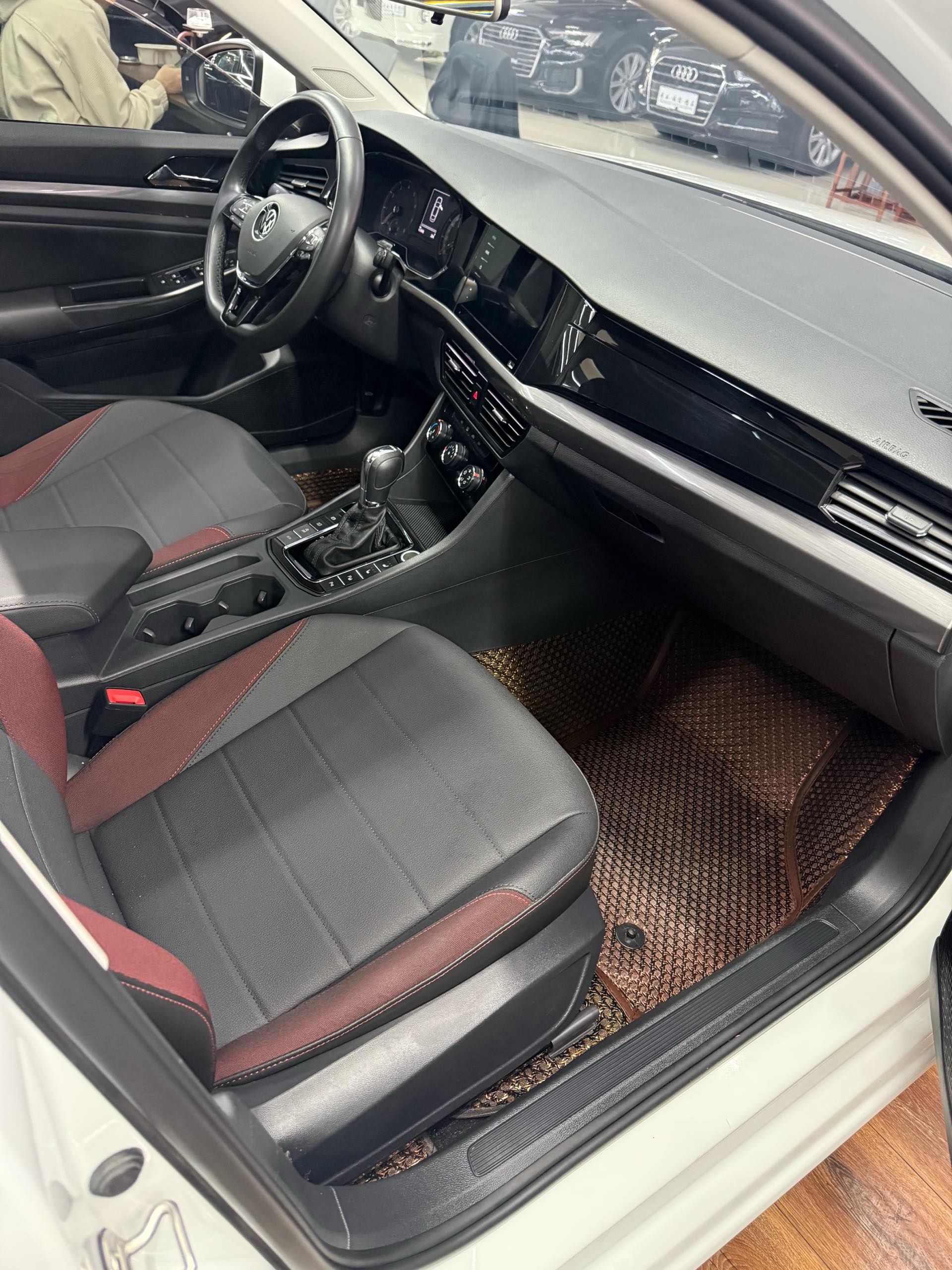 2022 #7 2022 car image #7