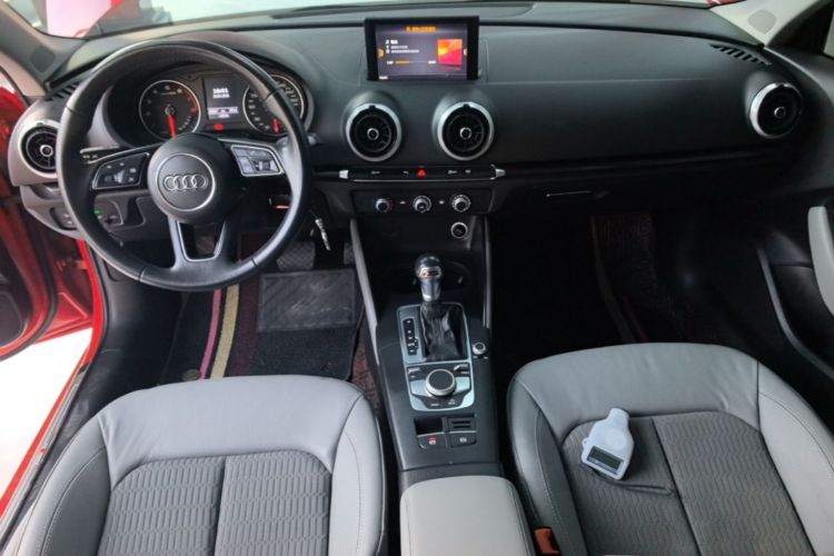Audi A3 2018 car image #10