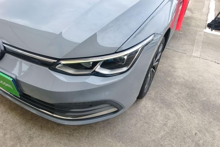 Volkswagen Golf 2022 car image #23