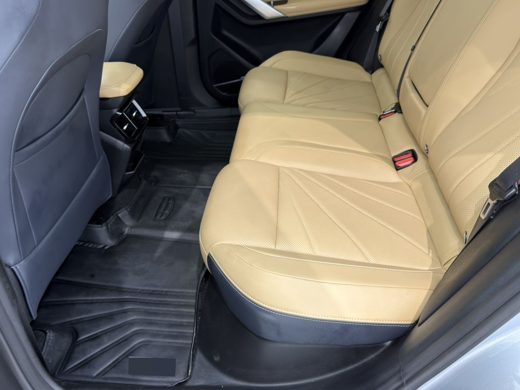 GEELY Boyue L 2023 car image #13