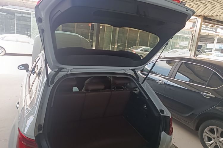 Audi A3 2019 car image #19