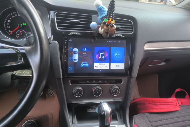 Volkswagen Golf 2015 car image #17