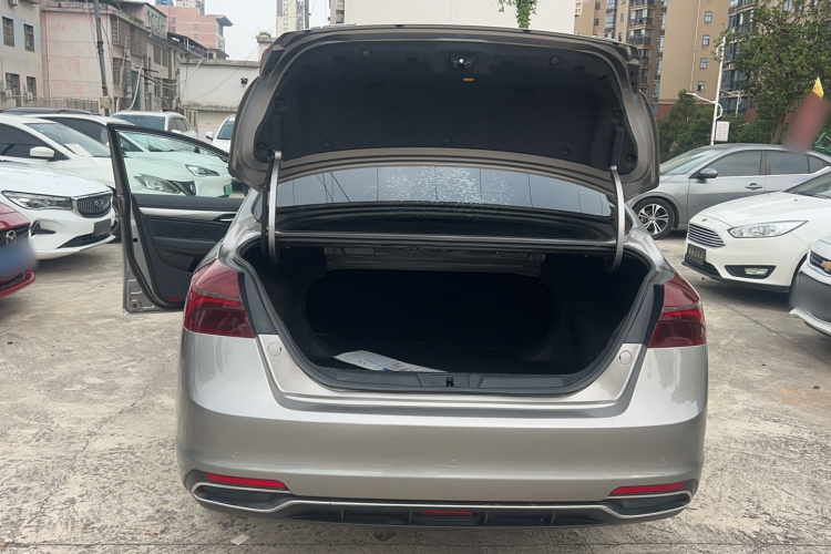 GEELY Emgrand 2020 #11 GEELY Emgrand 2020 car image #11