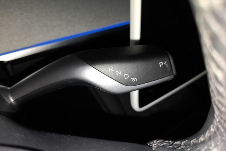 Tesla Model Y 2024 immagine di auto #14