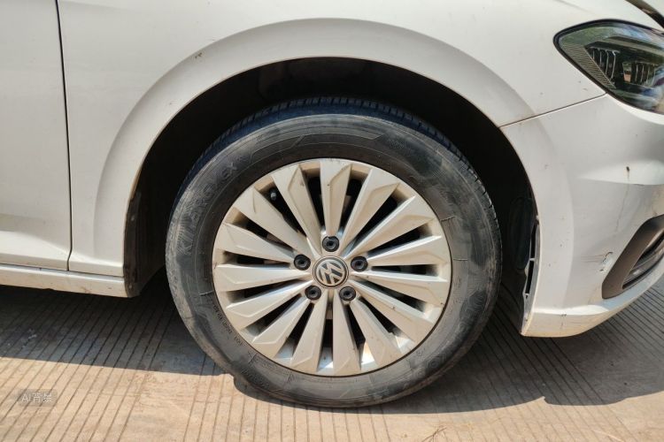 Volkswagen Lavida 2020 car image #9