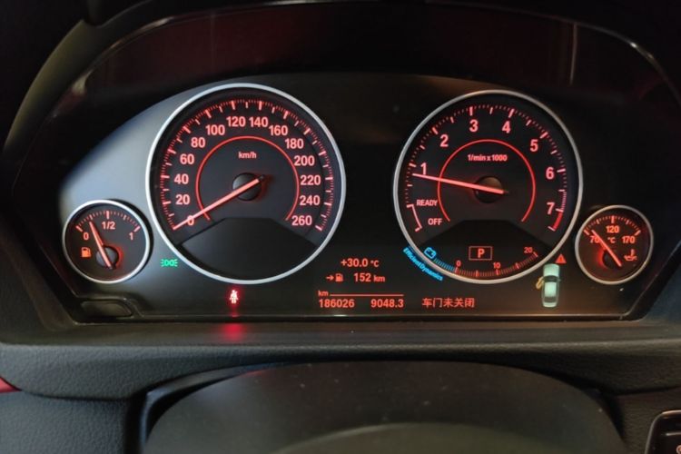 BMW 3 Series 2015 car image #12