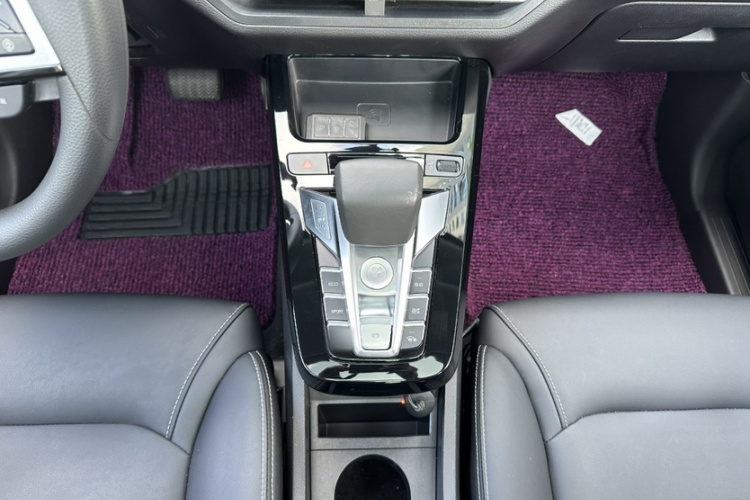 BYD Yuan New Energy 2019 #24 BYD Yuan New Energy 2019 car image #24