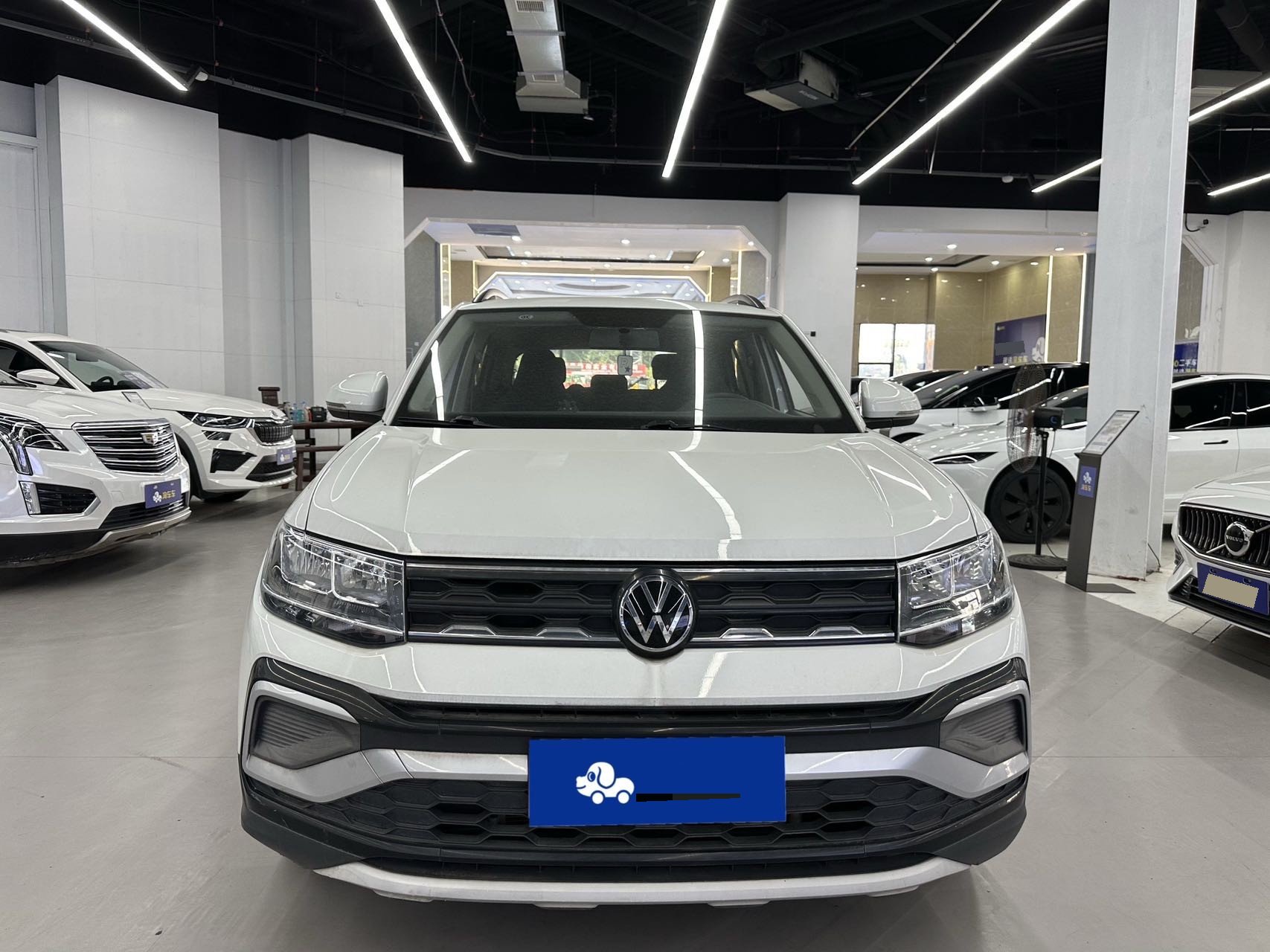 Volkswagen T-Cross 2023 #2 Volkswagen T-Cross 2023 car image #2