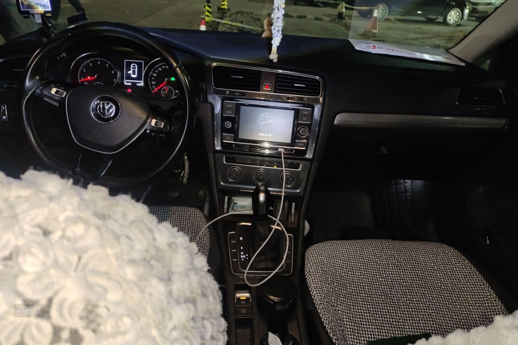 Volkswagen Golf 2018 imagen de coche #11