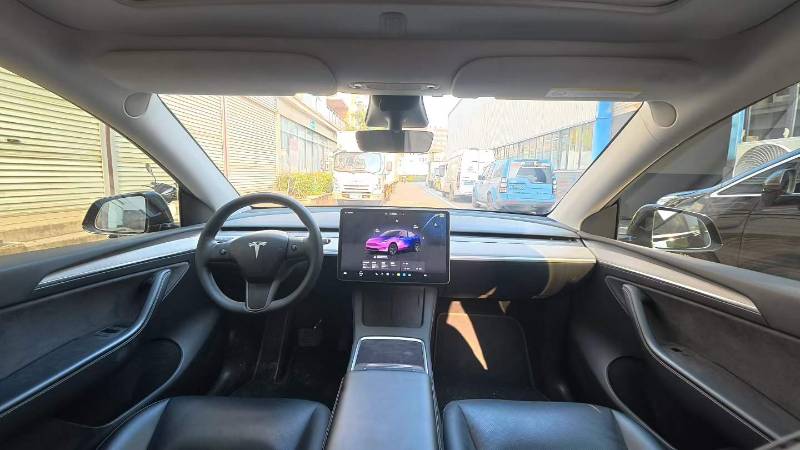 Tesla Model Y 2024 #9 Tesla Model Y 2024 صورة سيارة #9