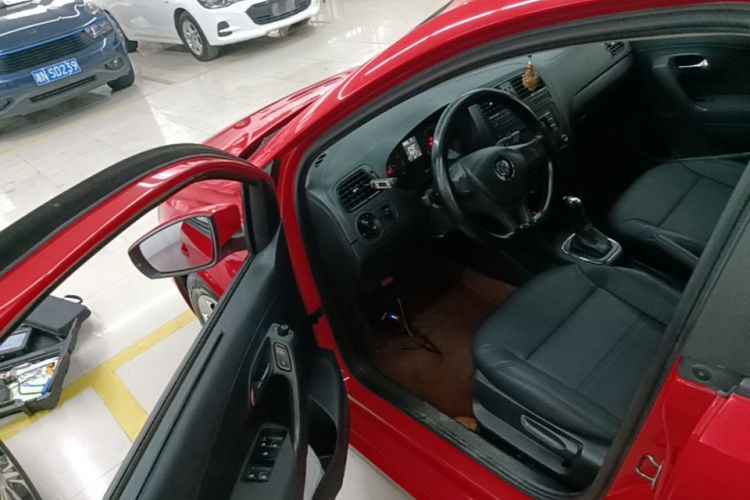 Volkswagen Polo 2019 car image #16