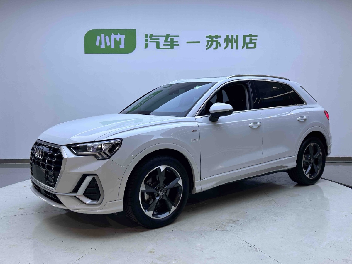 Audi Q3 2022 Audi Q3 2022 immagine di auto