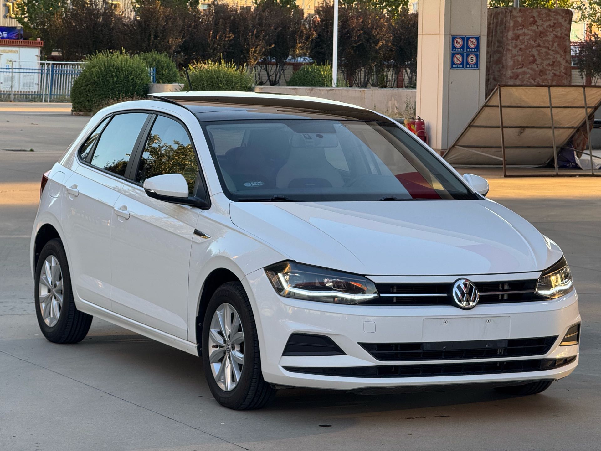 Volkswagen Polo 2020 car image #3