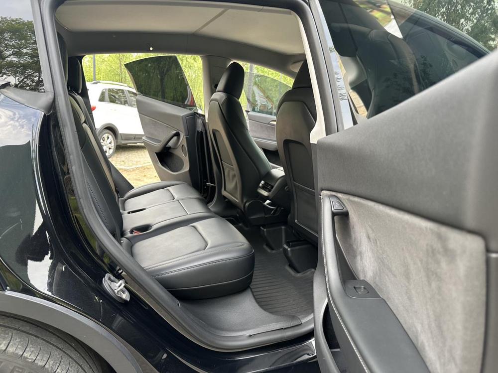 Tesla Model Y 2023 #15 Tesla Model Y 2023 car image #15