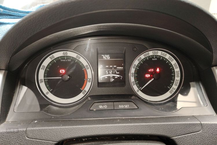 Skoda Rapid 2017 image de voiture #13