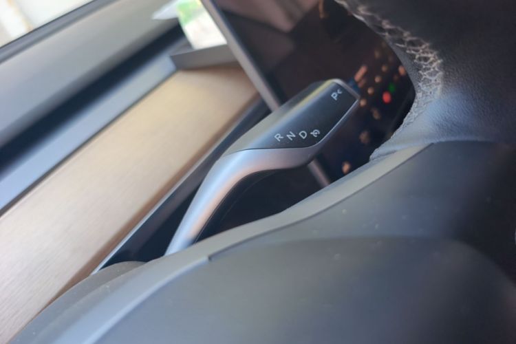 Tesla Model 3 2022 car image #14