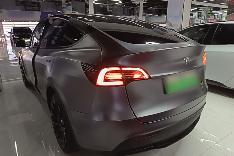 Tesla Model Y 2021 #5 Tesla Model Y 2021 car image #5
