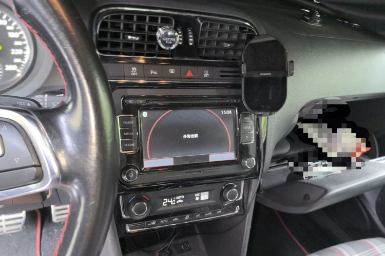Volkswagen Polo 2016 #13 Volkswagen Polo 2016 car image #13