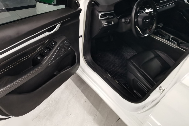 GEELY Emgrand 2023 изображение автомобиля #16