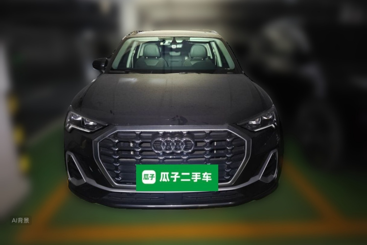 Audi Q3 2022 car image #3