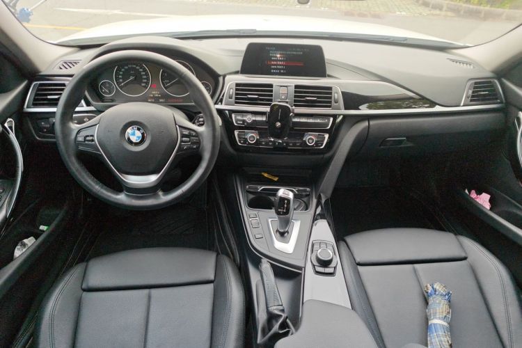 BMW 3 Series 2018 #7 BMW 3 Series 2018 car image #7