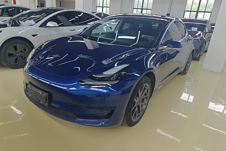 Tesla Model 3 2020 car image #2