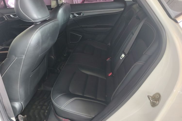 GEELY Emgrand GS 2016 car image #17