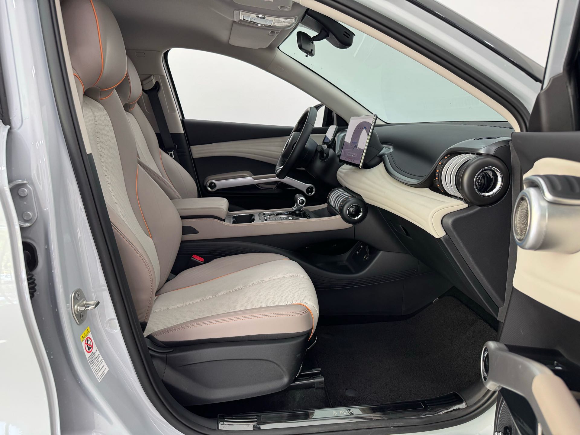 BYD Yuan Plus 2024 صورة سيارة #11