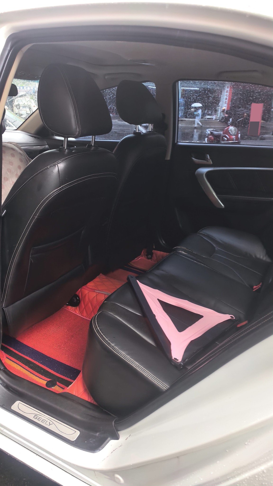 GEELY Emgrand 2016 car image #3
