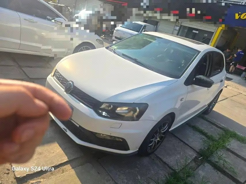 Volkswagen Polo 2012 Volkswagen Polo 2012 car image