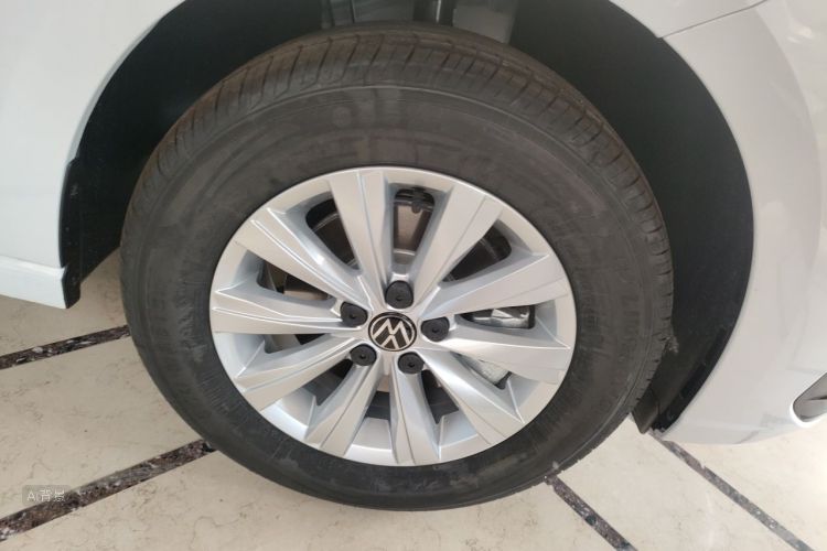 Volkswagen Lavida 2026 car image #9