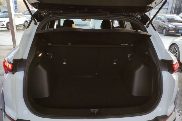 GEELY Coolray 2025 car image #21