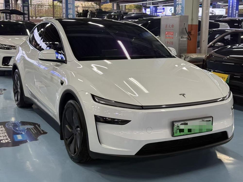 Tesla Model Y 2025 #3 Tesla Model Y 2025 immagine di auto #3
