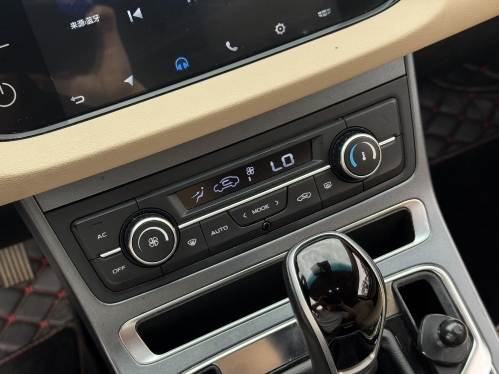 GEELY Emgrand 2018 #14 GEELY Emgrand 2018 car image #14