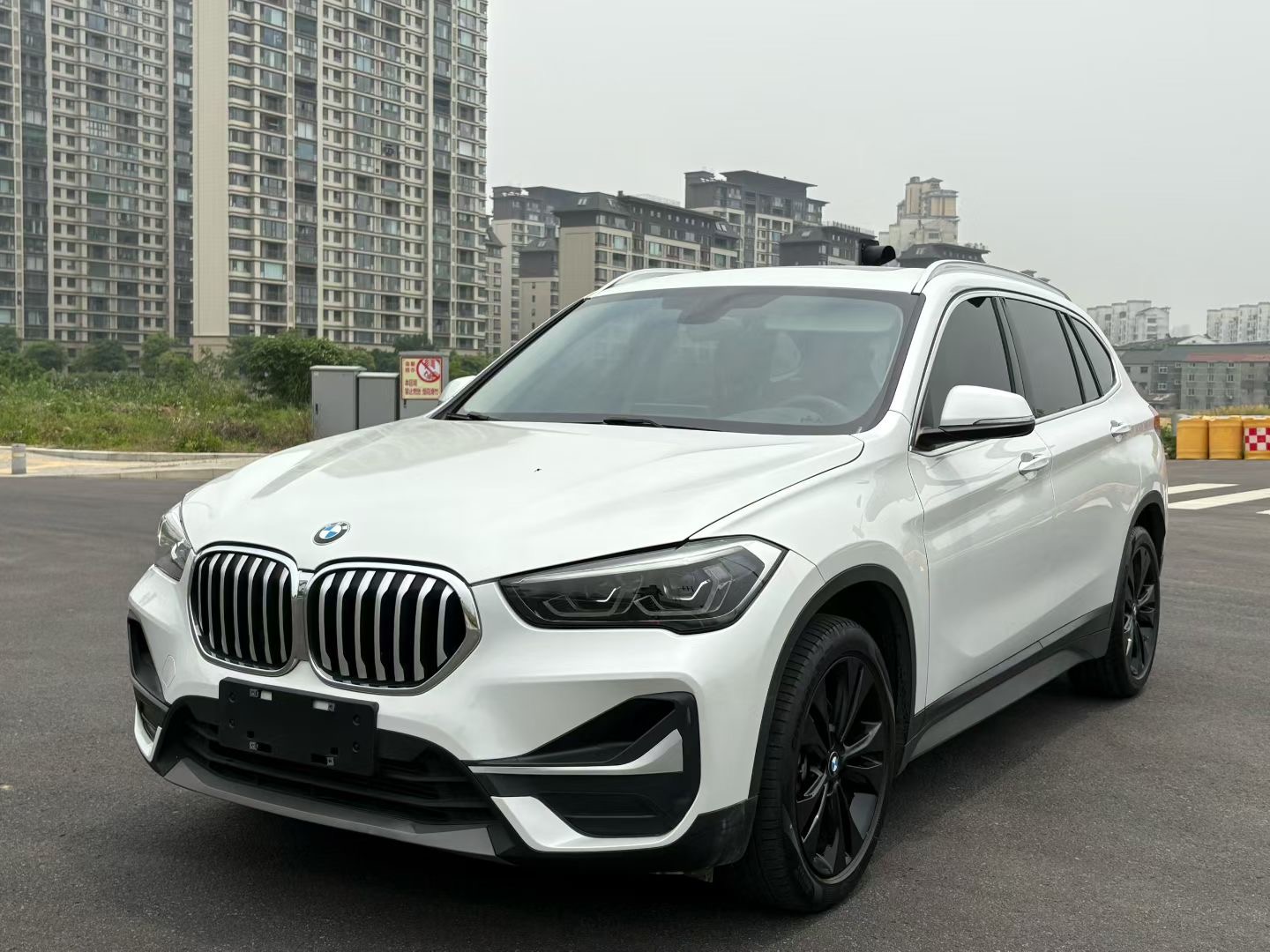 BMW X1 2021 car image 