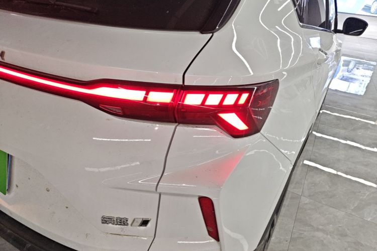 GEELY Coolray 2023 #8 GEELY Coolray 2023 car image #8