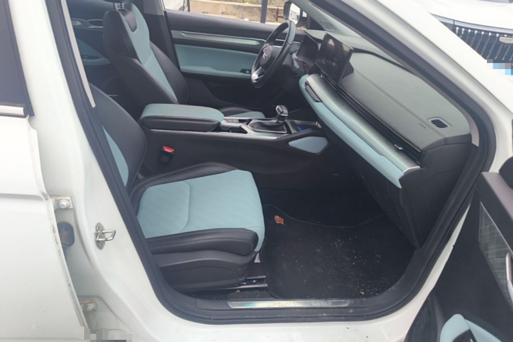 GEELY Emgrand L 2022 car image #25