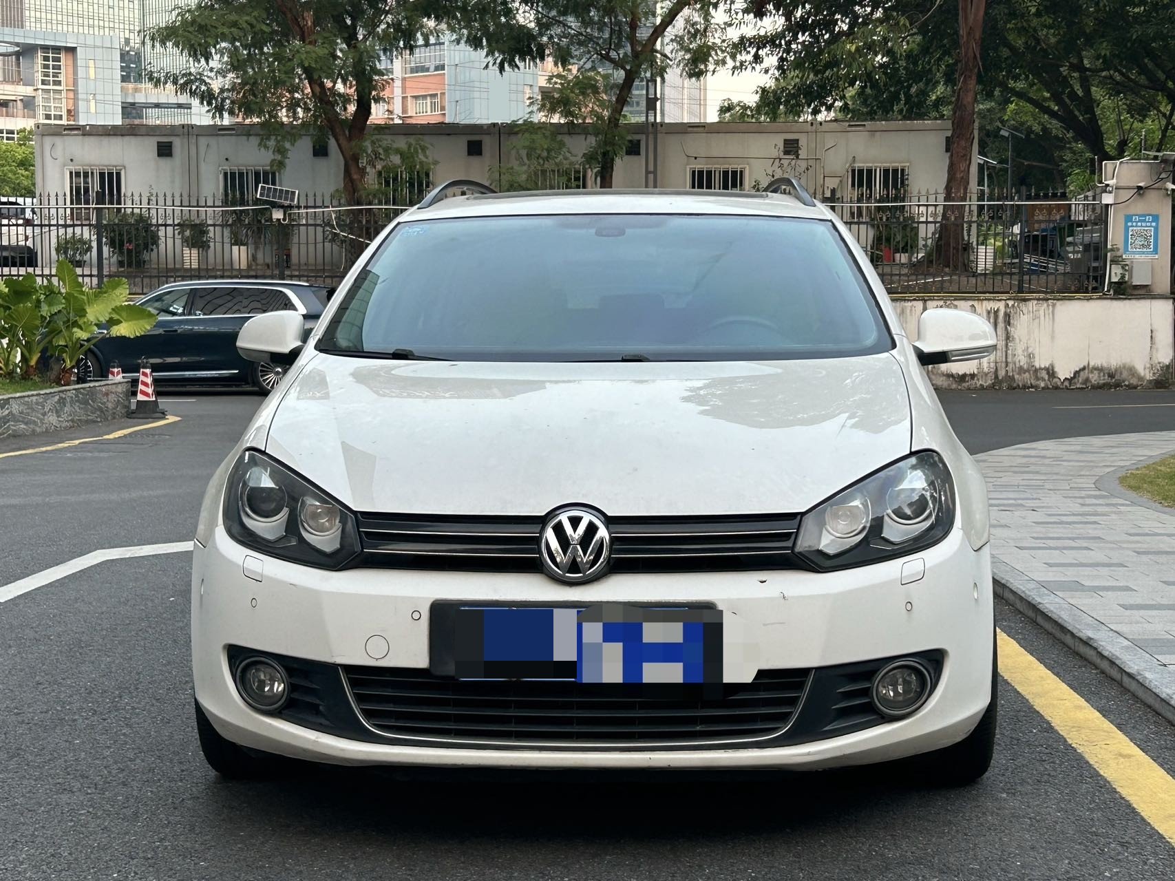 Volkswagen Golf (Imported) 2012 صورة سيارة #2