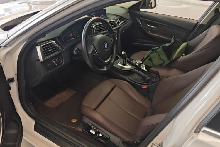 BMW 3 Series 2019 #15 BMW 3 Series 2019 immagine di auto #15