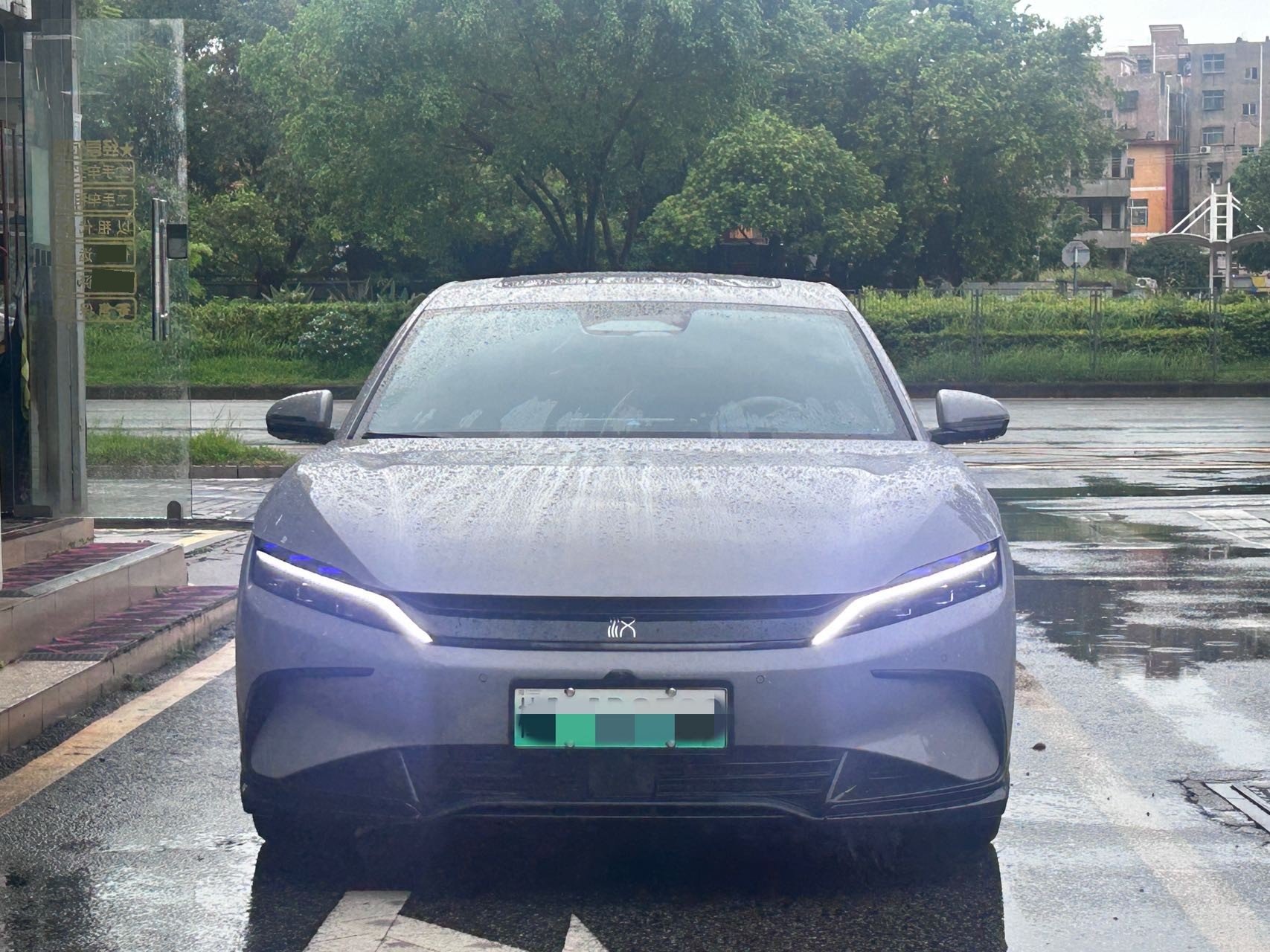 BYD Han 2025 car image #2