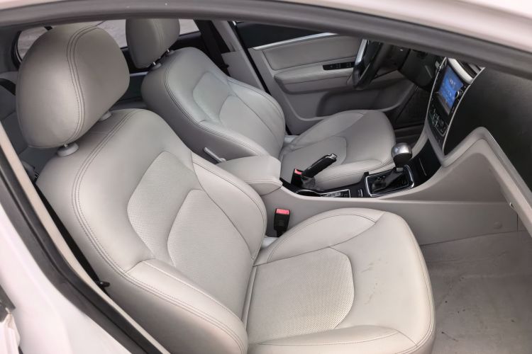 GEELY Emgrand 2015 car image #26